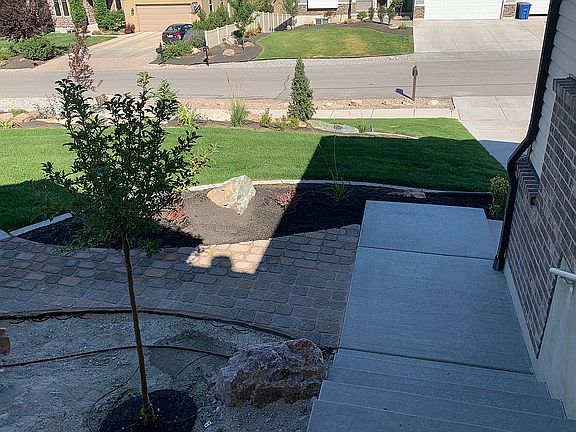 3rd image of 552 Cherry Creek Pkwy
