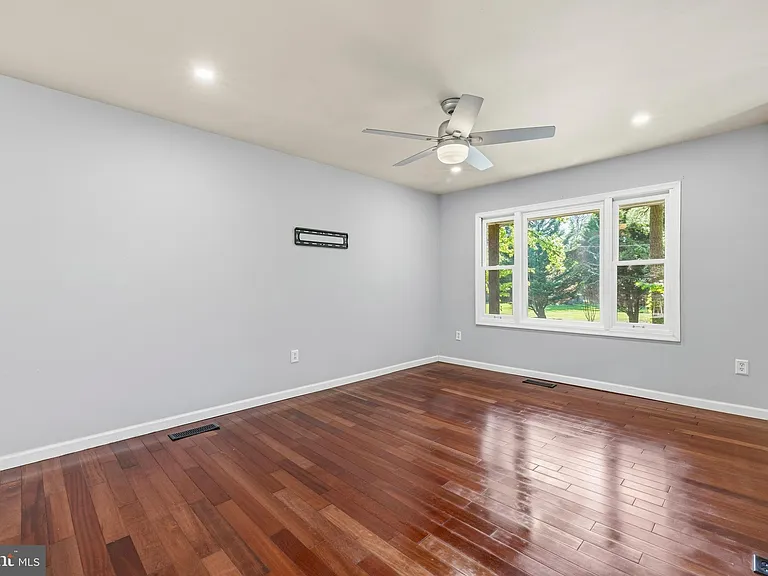 301 Wicomico Rd — Photo 10
