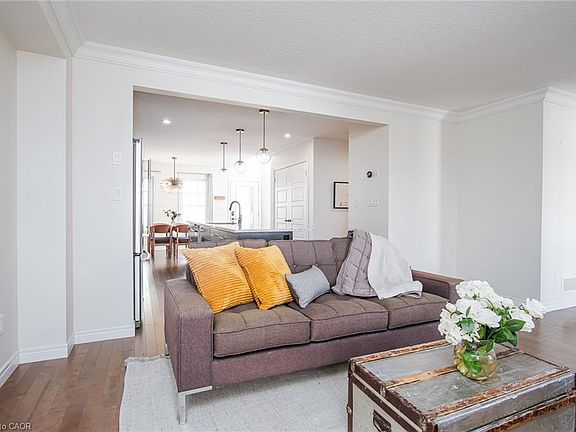 4th image of 290 William St