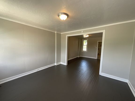 2nd image of 715 Vander Ave