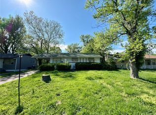 10821 Spring Garden Dr, Saint Louis, MO 63137