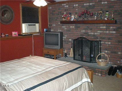 Family Room w/FP or 4th BR