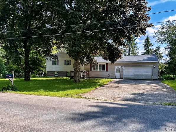 129 Knoll Wood Cir, Ava, NY 13303