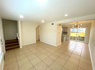 1221 Cedar Post Ln APT 2D, Houston, TX 77055