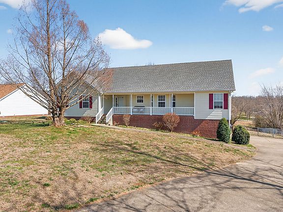 3rd image of 833 Blakemore Rd