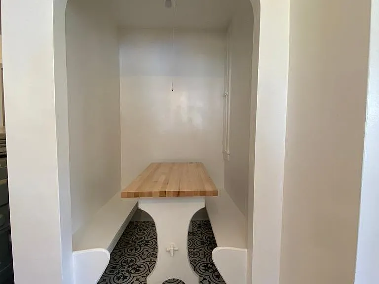 Breakfast nook