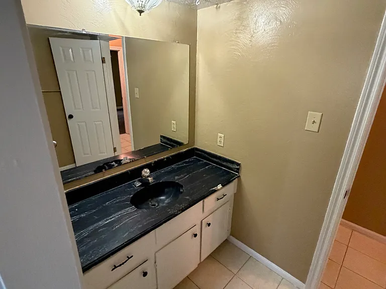 3522 E Circle Dr — Photo 8