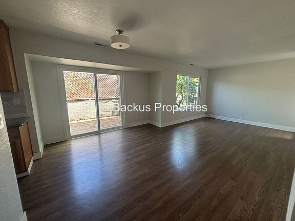 3rd image of 33 Deer St Unit 7