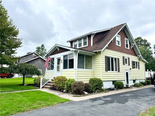 88 Murray St, Oswego, NY 13126