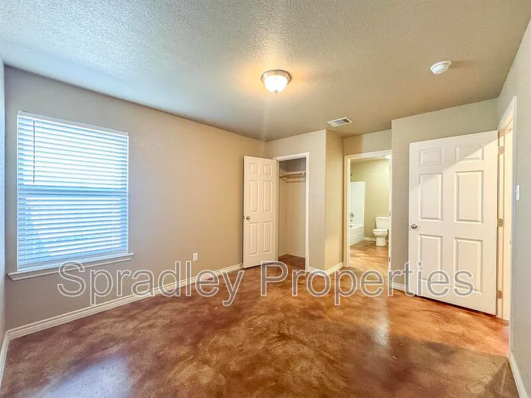 1560 Vani Ct — Photo 9