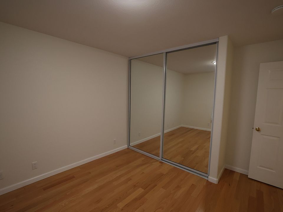 Back bedroom