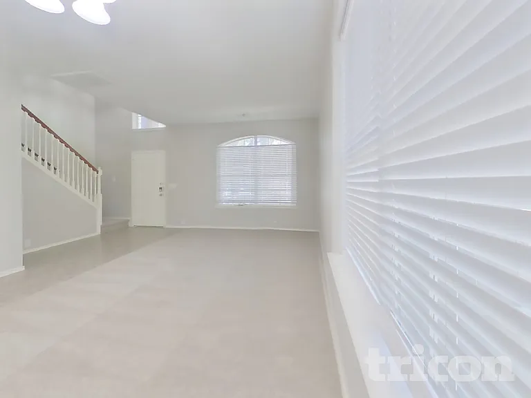 18810 Woodbreeze Dr — Photo 17
