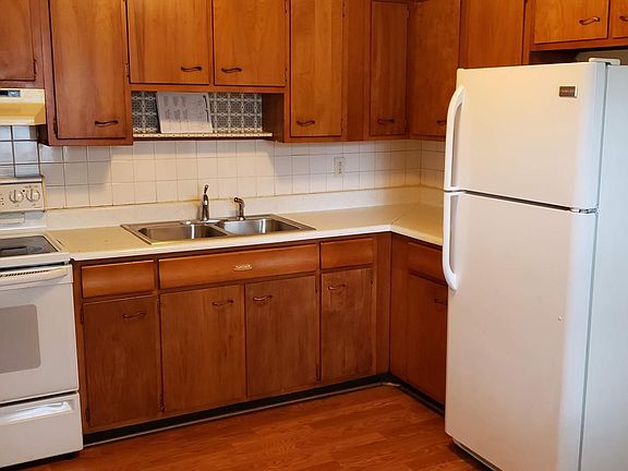 4th image of 10 Highland Ave APT 3