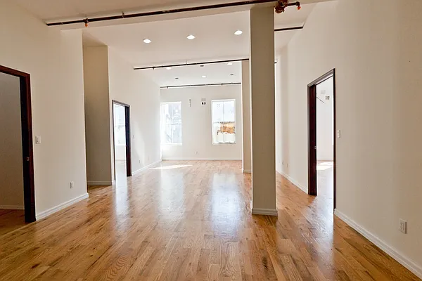 Rented by Nest Seekers International | media 26