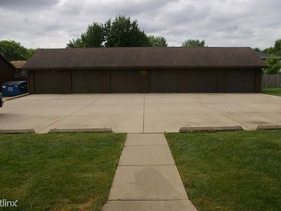 2nd image of 767 Lippert Ln APT 1E