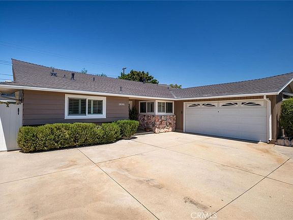 5th image of 18301 Taylor Ct