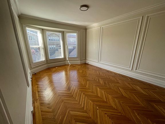 3rd image of 5450 California St APT 1