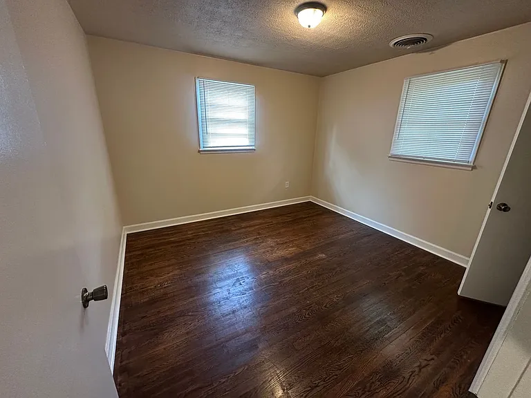 1307 Drew Ave — Photo 17
