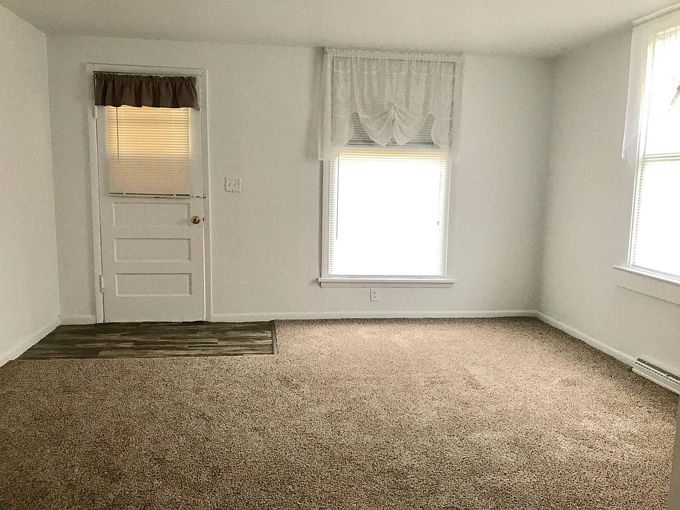 2nd image of 744 Paul St