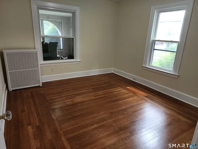 380 McKinley Ave #1 — Photo 15