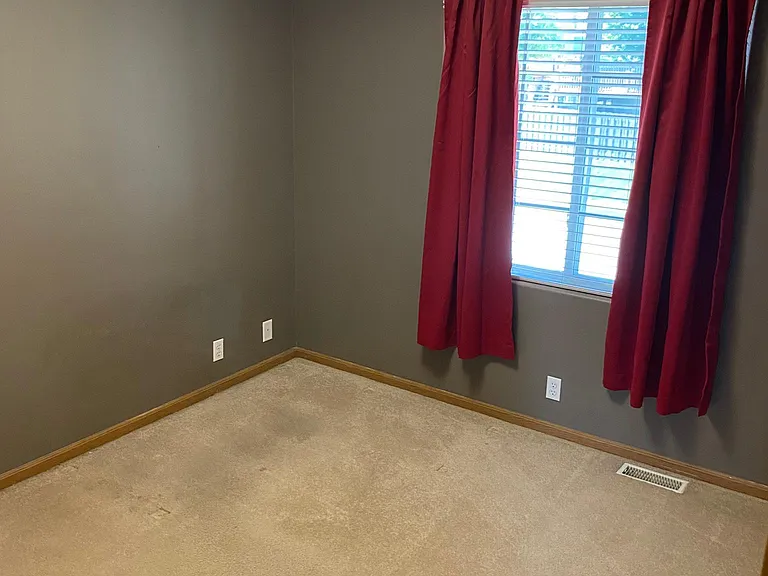 5817 S 186th Ave — Photo 10
