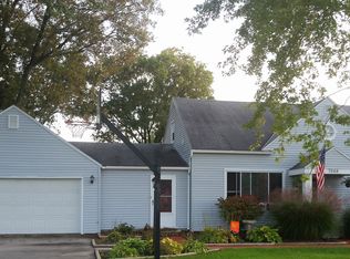 7648 Saint Joe Center Rd, Fort Wayne, IN 46835