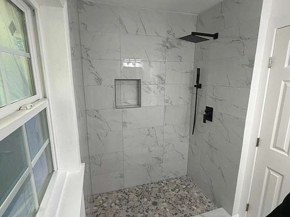 4th image of 5938 Doulton Dr
