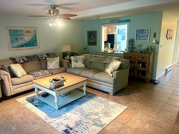 3rd image of 133 Crescent Ln #133