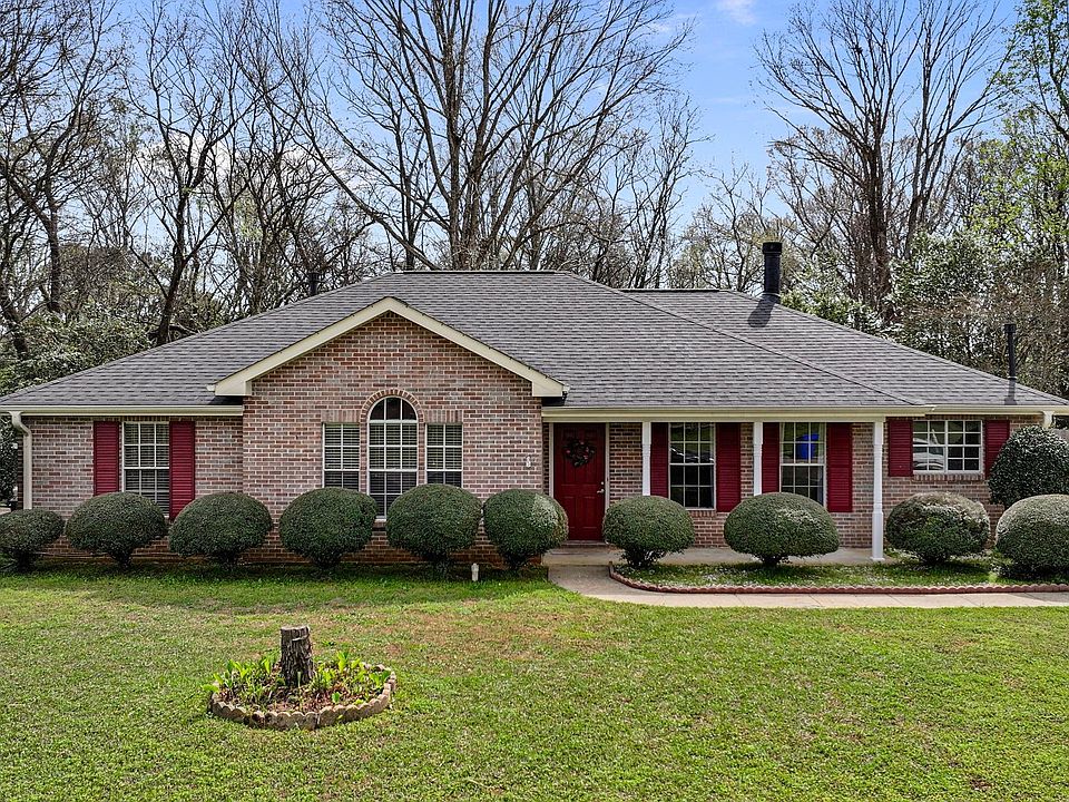 1st image of 821 Sweet Ridge Rd