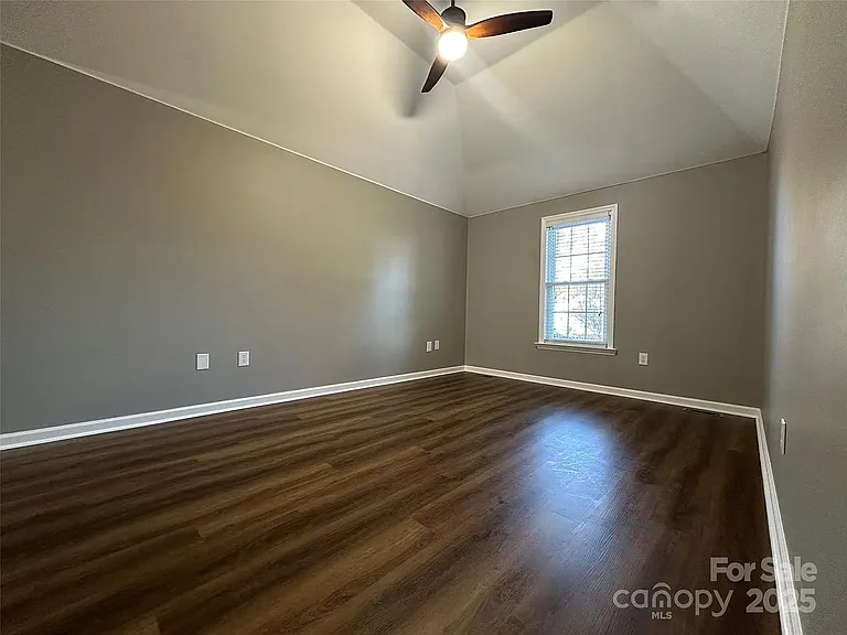 75 Eden St NW — Photo 19