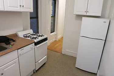 Rented by Manhattan Best Realty, Inc.