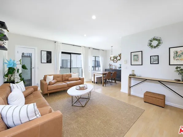 6250 Fulton Ave APT 205, Van Nuys, CA 91401