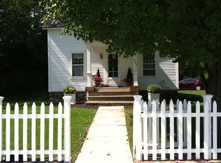 585 River Rd, Manchester Center, VT 05255