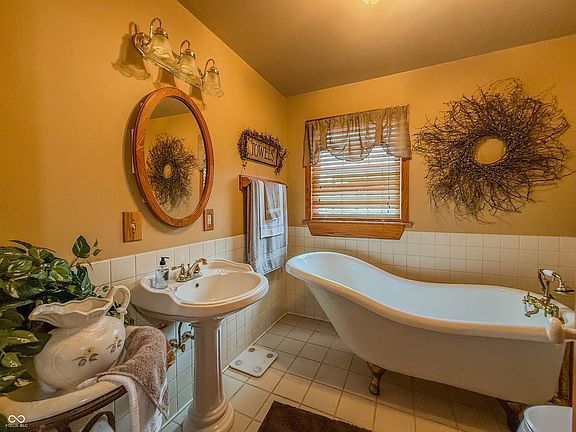 5th image of 4981 E Rinker Rd