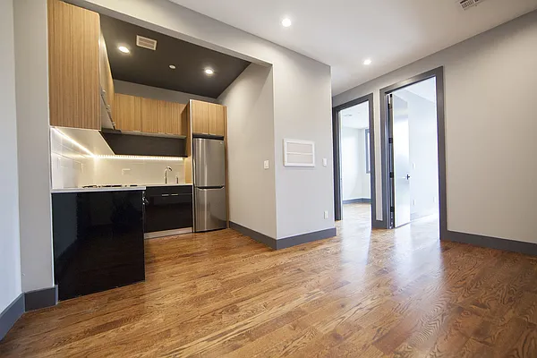 Rented by Brooklyn Group | media 18