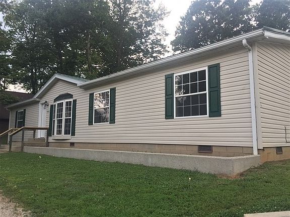 5th image of 260 E Woodlawn Dr