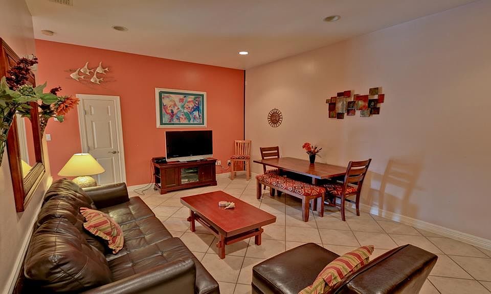 1st image of 103 E Gardenia St #3