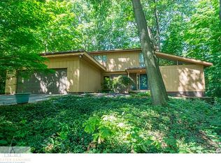 3661 E Hiawatha Dr, Okemos, MI 48864