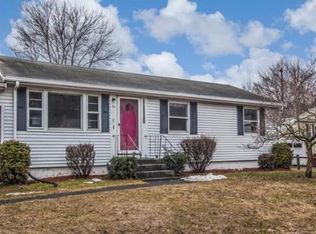 30 Hillsdale Rd, Holbrook, MA 02343