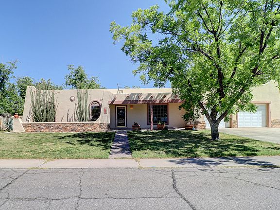 3rd image of 105 Los Nogales Dr