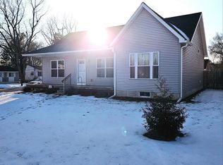 242 S Maple St, Fowlerville, MI 48836