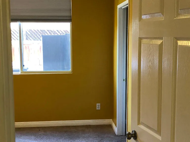 27162 Swift St — Photo 53