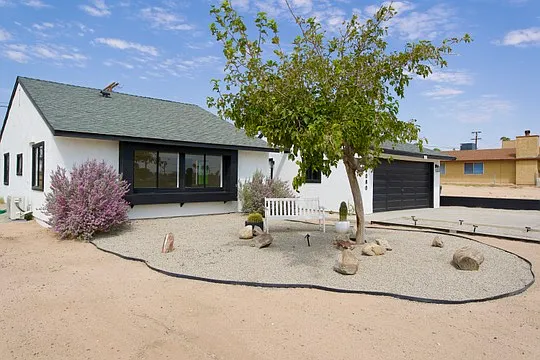 3 bed, 1312 sqft, $2,150 — Photo 2