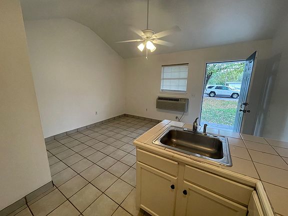 2nd image of 2042 N Birch Ave