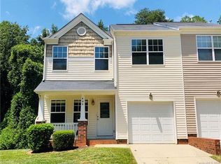405 Doughton Ln, Charlotte, NC 28217