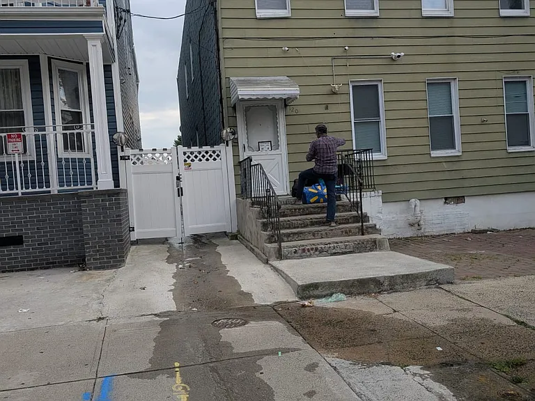120 W 23rd St #1B — Photo 1