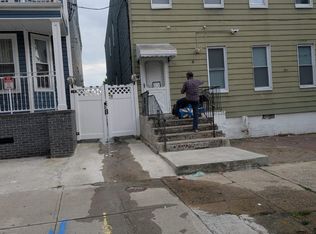 120 W 23rd St #1B, Bayonne, NJ 07002