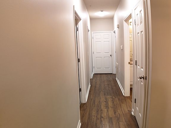 5th image of 303 McKenna Cir