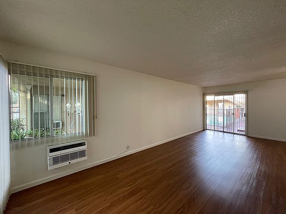 3rd image of 18 S Marguerita Ave APT 5