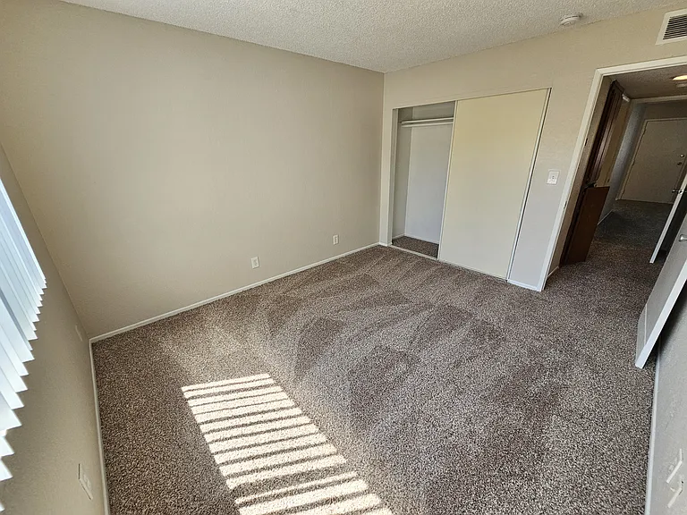 12460 Kittridge St #2 — Photo 13